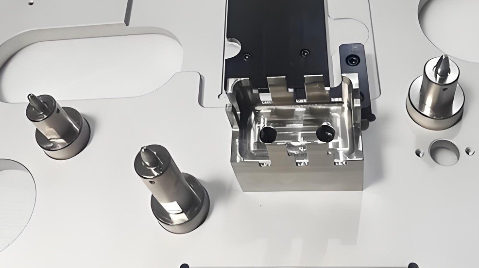 Critical Role of CNC Precision Machining in 5G Base Station Equipment Manufacturing